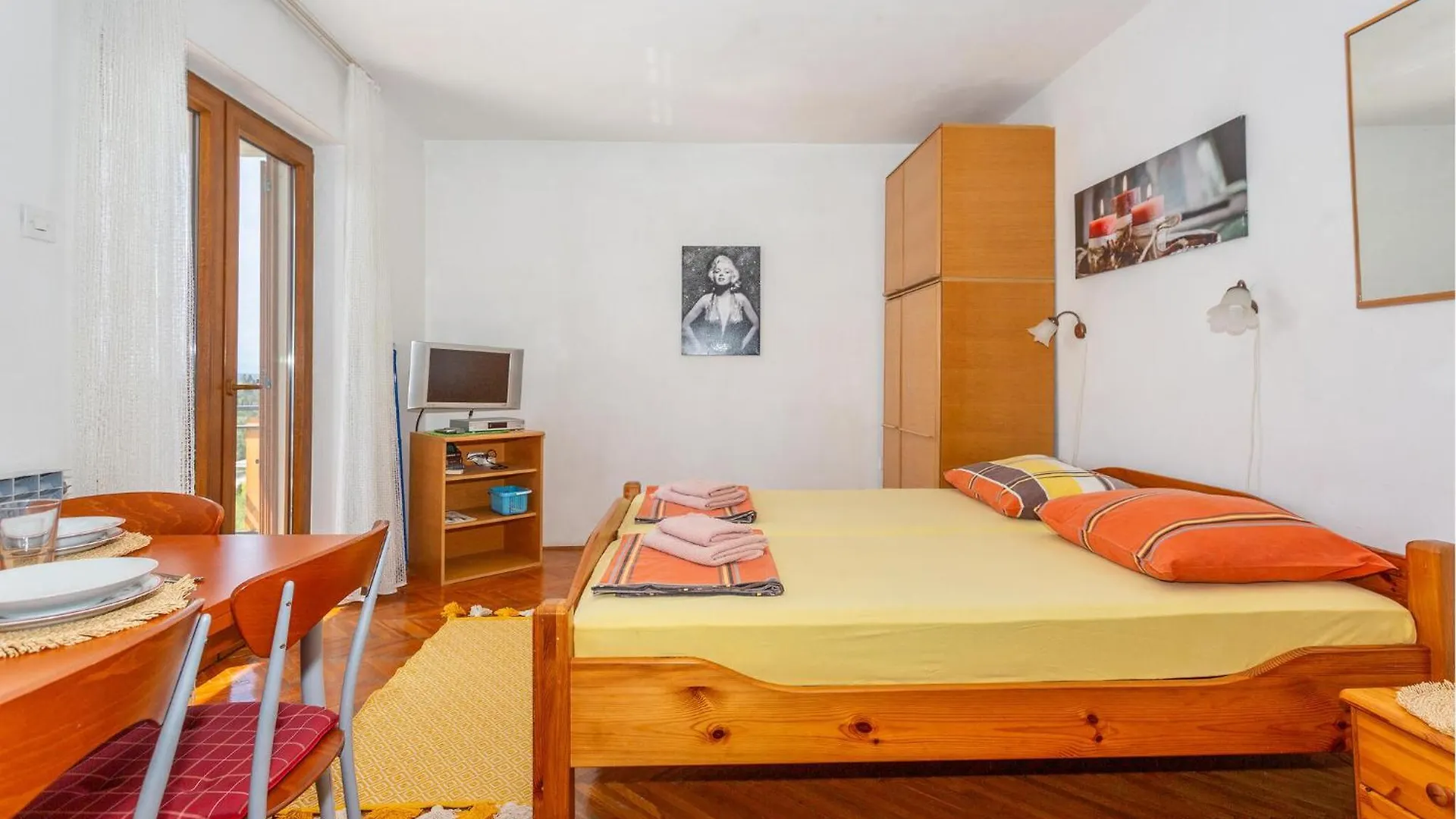 Awesome Apartment In Dramalj With Kitchen